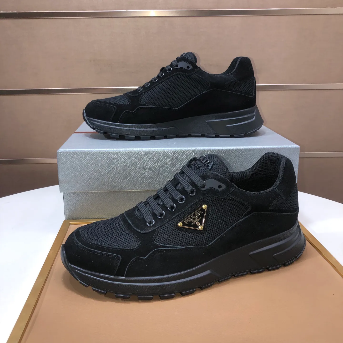 Men's shoes 💰580💰 [PRADA] Top-quality original items, new seasonal styles, high-quality original items, top-level imported calfskin and original imported glue, imported cowhide lining with original cowhide feet, original outsole! Quality guaranteed! Code 38-45 (45 customized)